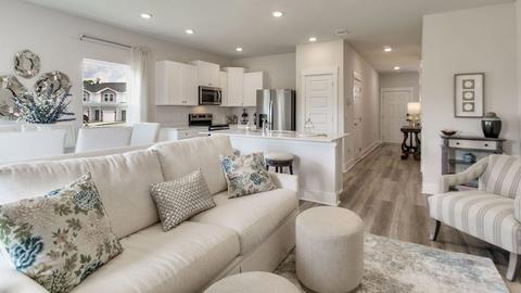 PARKER GROVE PALM B in Pace