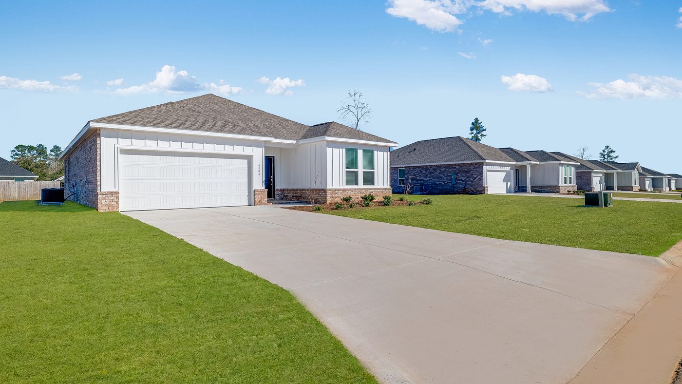 New homes in Pace